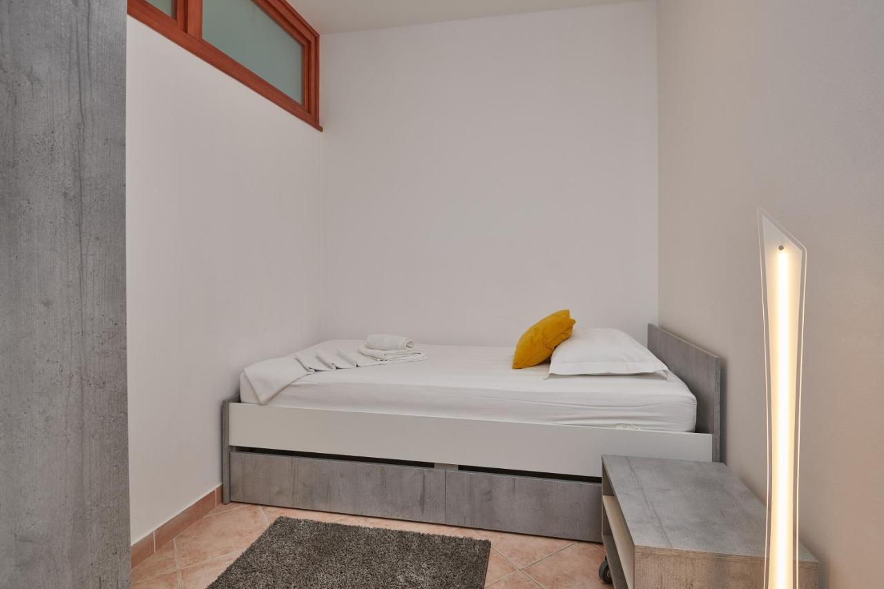 Family Apartment Dubrovnik - Private Jacuzzi Terrace, Private Parking Exterior foto