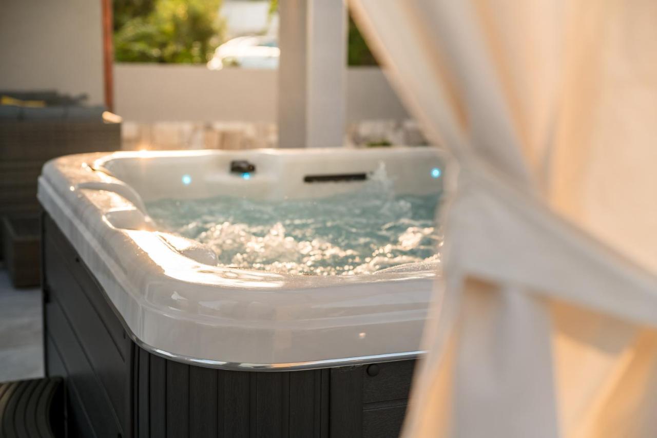 Family Apartment Dubrovnik - Private Jacuzzi Terrace, Private Parking Exterior foto